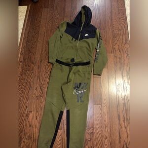 Nike Jogger Sweatsuit